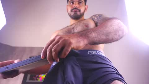 santiago online show from April 27, 2:47 pm