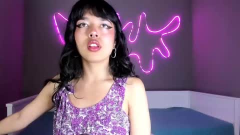 saphyralux online show from May 2, 10:04 pm