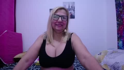 sara online show from February 22, 11:35 pm