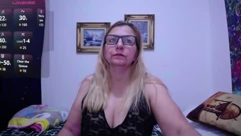 sara online show from October 5, 9:11 pm