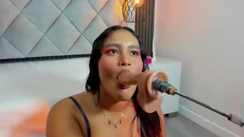 SARA online show from December 20, 8:05 pm