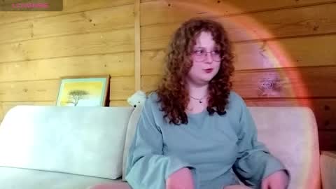 Sara online show from April 17, 8:28 am