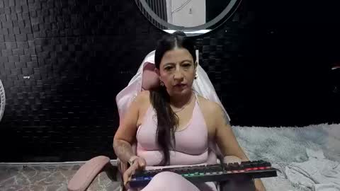 no limits sarah online show from November 17, 12:19 pm