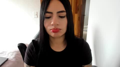 Sara online show from June 7, 8:47 pm