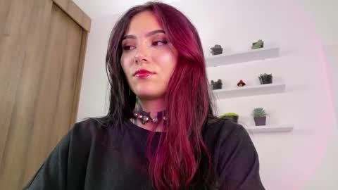 Sara online show from April 29, 2:00 pm
