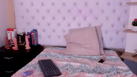 sara_salgado online show from September 10, 2:18 pm