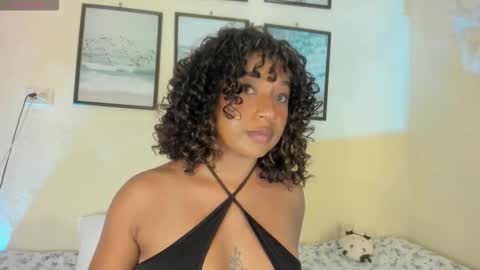 sara sofia online show from December 2, 11:25 pm