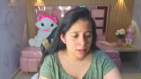 Sara T. online show from June 17, 3:11 am