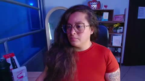 sara_thonson_ online show from November 19, 3:28 am