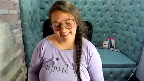 sara_thonson_ online show from July 10, 7:46 am