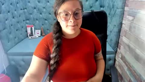sara_thonson_ online show from July 11, 7:56 am