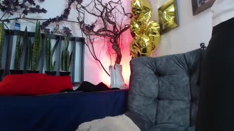 Snapshot of sara_valkyria chatting on October 20, 7:19 pm Sara Valkyria online show from October 20, 7:19 pm