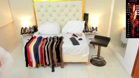 Snapshot of saraa_cute1 chatting on February 22, 3:23 am Saraa Gomez online show from February 22, 3:23 am