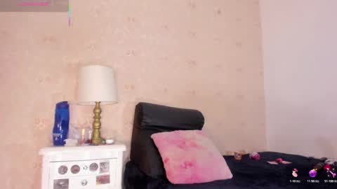 saraacollinss online show from March 14, 8:24 pm