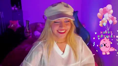 saradiazxxx online show from May 7, 7:59 am