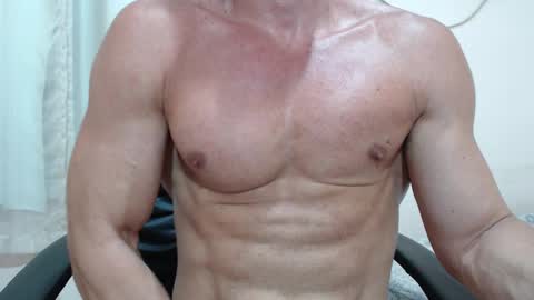 saradorj92 online show from January 9, 12:38 am