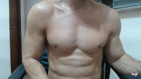 saradorj92 online show from February 1, 7:57 am