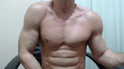 saradorj92 online show from September 18, 7:45 am