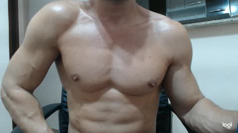 saradorj92 online show from February 12, 5:58 am