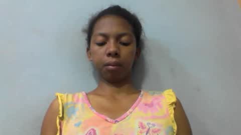 sarah146341 online show from April 25, 6:37 am