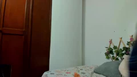 Sarah online show from March 11, 2:10 am