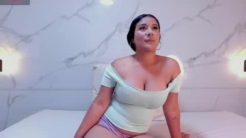 Sarah online show from May 21, 1:06 pm