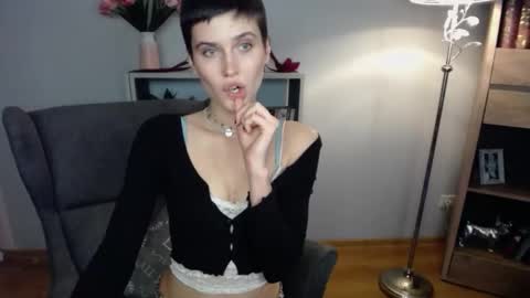 Sarah online show from December 14, 3:07 pm