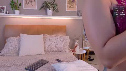 sarah_rayy online show from June 20, 9:21 pm