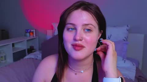 Sarah online show from June 24, 3:35 am