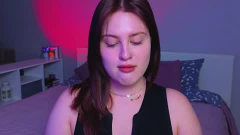 Sarah online show from June 21, 11:00 pm