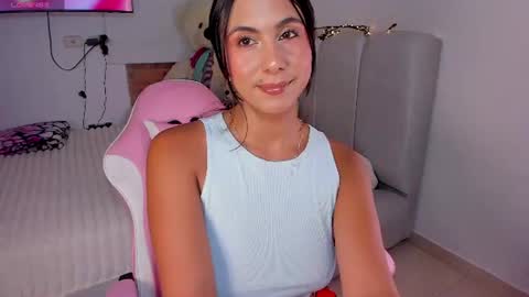 sarahcute14 online show from July 6, 1:02 am