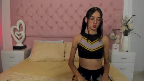 Sarah the Doll  online show from May 23, 2:46 pm