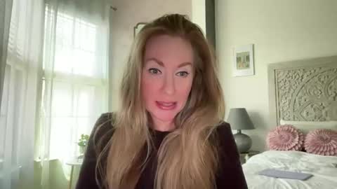 Sarah online show from April 30, 8:57 pm