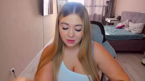 Sarah online show from July 28, 2:13 pm