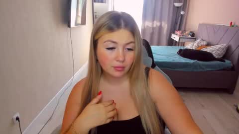 Sarah online show from July 8, 12:41 pm