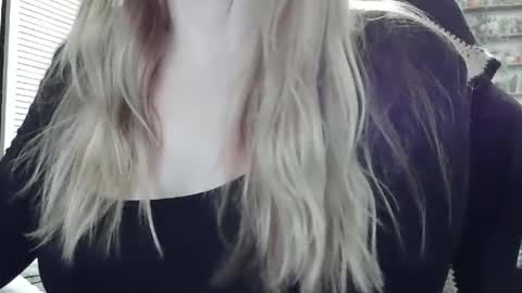 Sarah online show from February 7, 11:19 pm