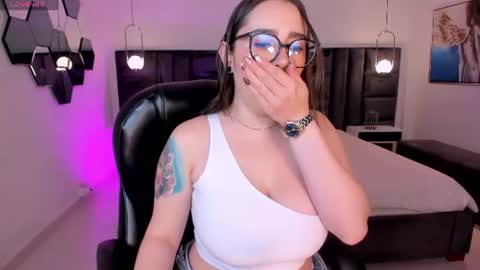 Sarah Rhodes online show from June 16, 11:58 am