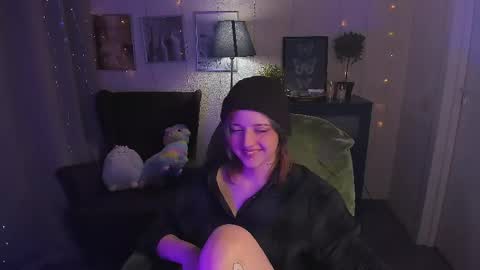 Sarah online show from April 29, 9:19 pm