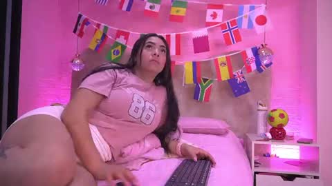 Sara  online show from July 6, 11:51 am