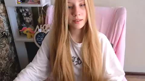 Sara online show from July 15, 1:55 am