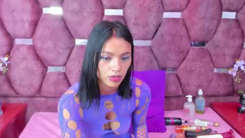 Snapshot of saraloveee_ chatting on February 6, 5:57 am Sarita  online show from February 6, 5:57 am