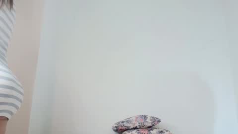 Sara  online show from February 3, 12:31 pm