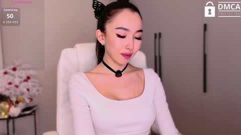 Mia online show from January 9, 11:03 am