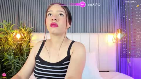 Sara   online show from November 22, 10:29 pm