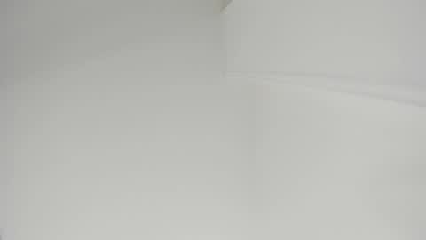 Snapshot of sarasaenz__ chatting on February 7, 11:01 am online show from February 7, 11:01 am