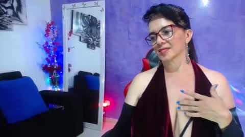 sara online show from September 24, 1:23 am