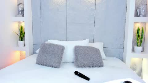 Sara Vega online show from March 18, 4:29 am