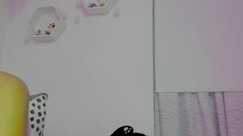 Saray  online show from December 4, 11:26 pm