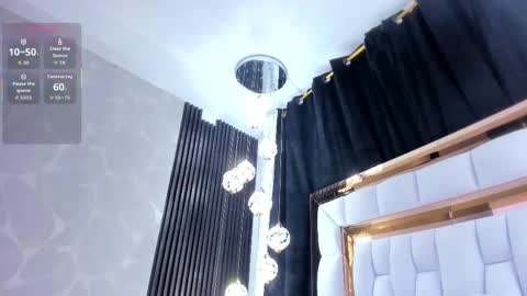 Snapshot of sarayroyse chatting on October 19, 7:29 pm Saray online show from October 19, 7:29 pm