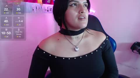 Sari  online show from December 5, 9:56 pm